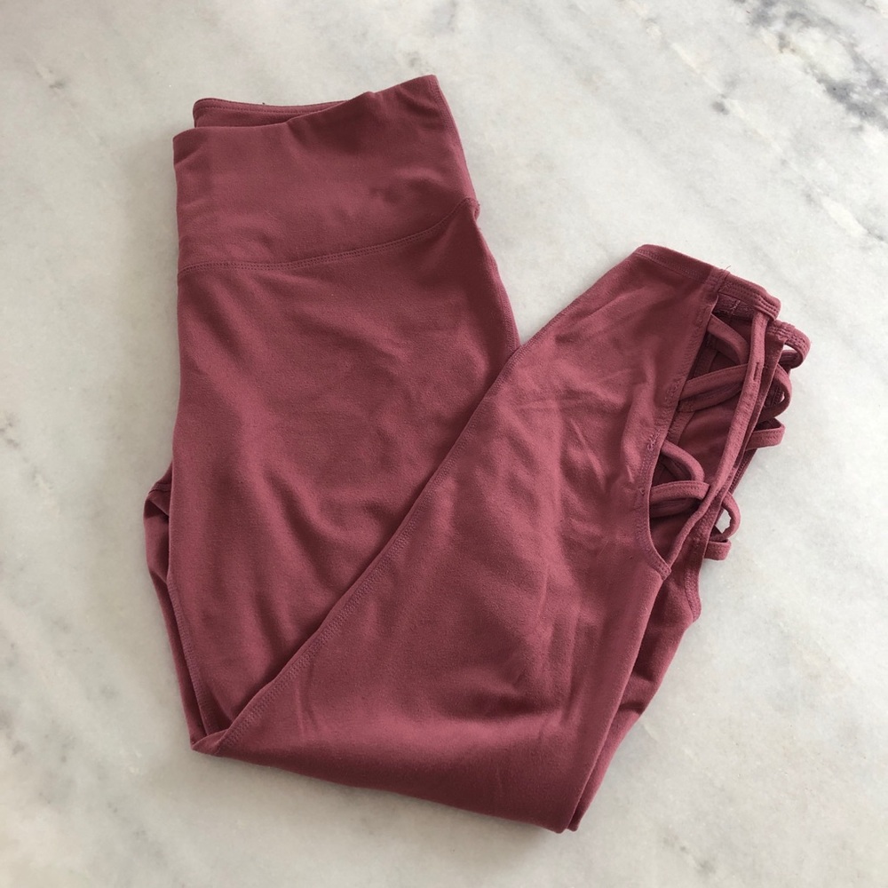 GAIAM Leggings / Tights - M - Rose
